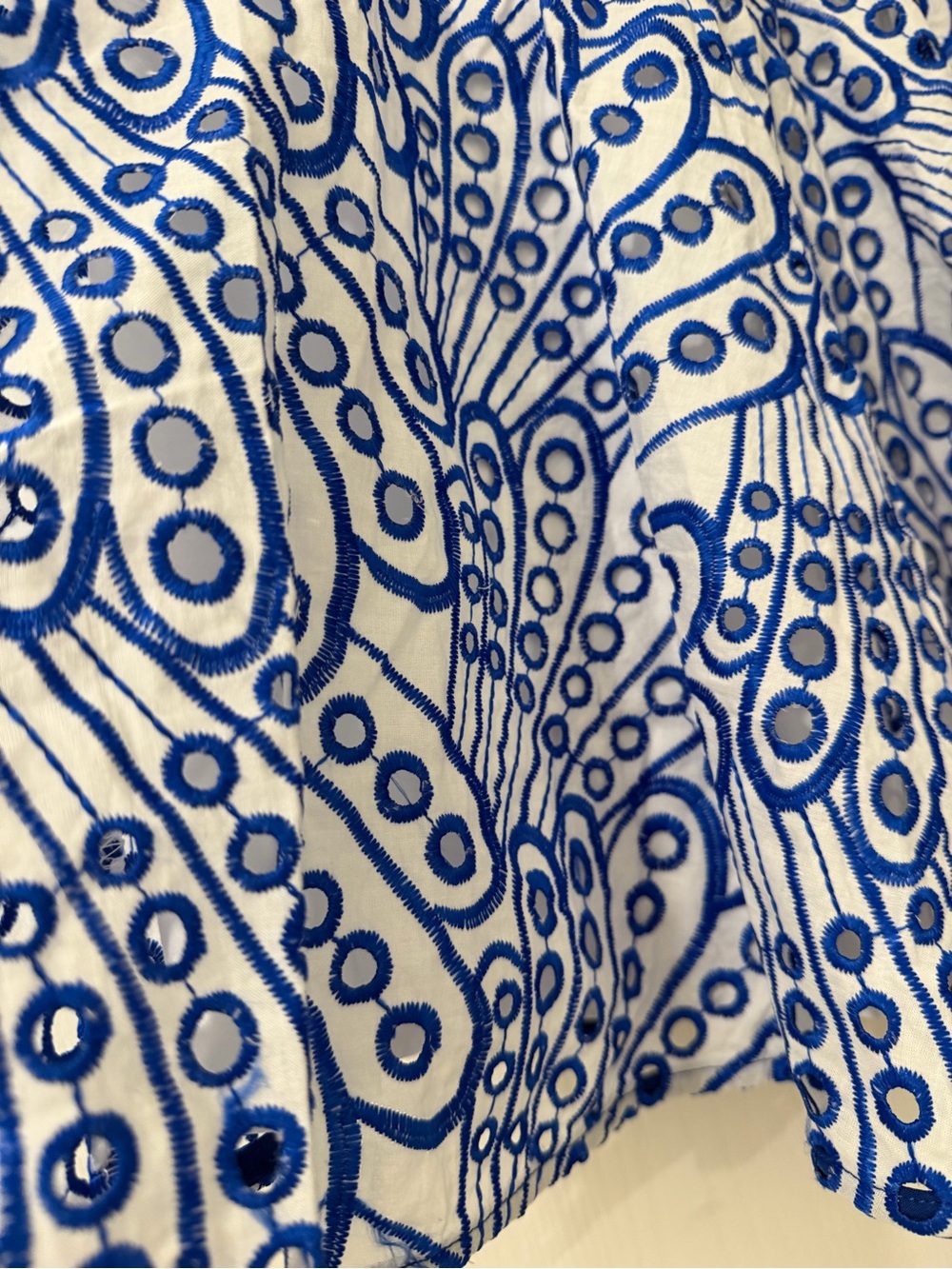 Commense White and Blue One-Shoulder Off-the-Shoulder Mini Dress - Picture 12 of 14